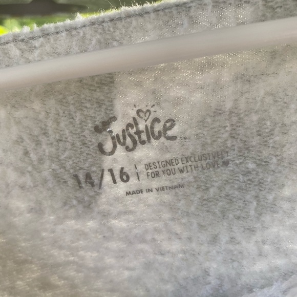 Justice 𝙵𝚕𝚒𝚙 𝚜𝚎𝚚𝚞𝚒𝚗 𝚜𝚠𝚎𝚊𝚝𝚎𝚛 🖤 - Picture 4 of 5